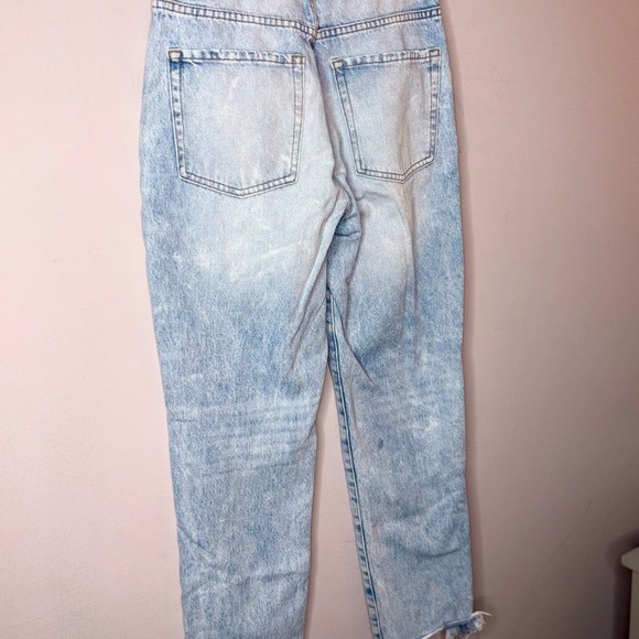 Garage Denim High-Rise Distressed Straight Jeans – Light Wash, Size 05 / 27 - Picture 2 of 2